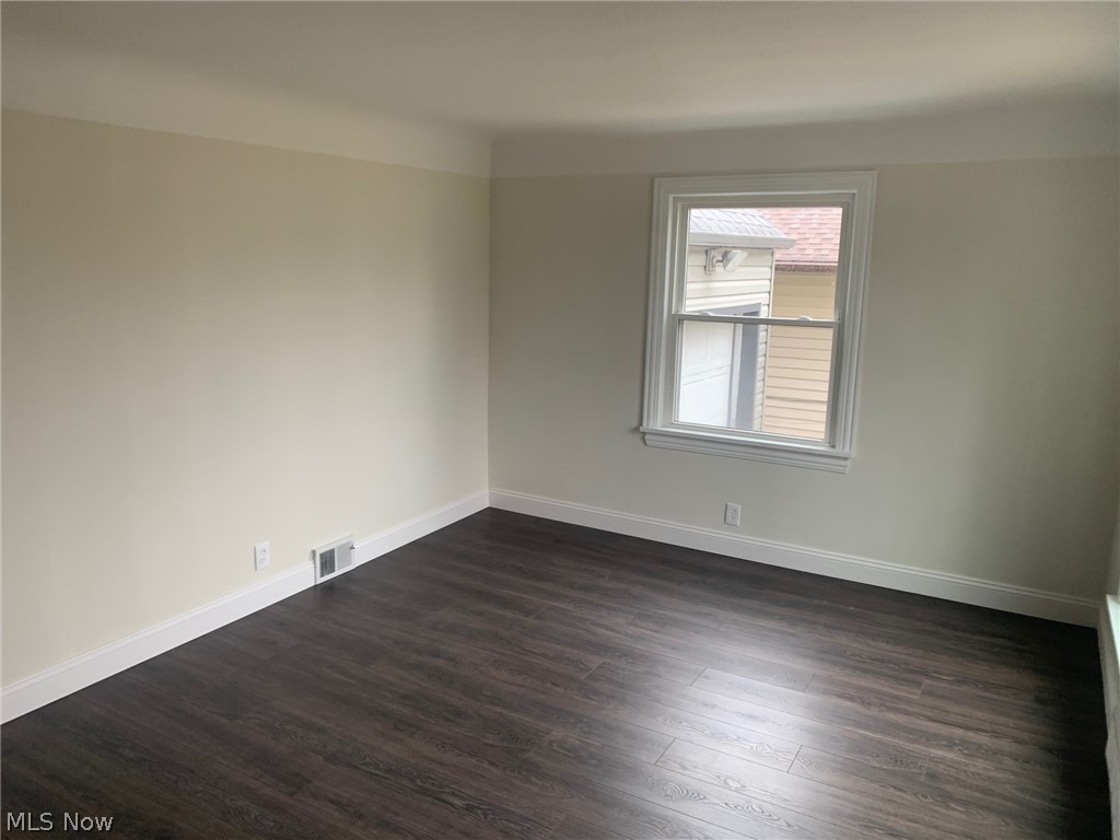 1040 Worden Road Wickliffe, OH 44092 - Photo 3 of 22 Gallery Image 3
