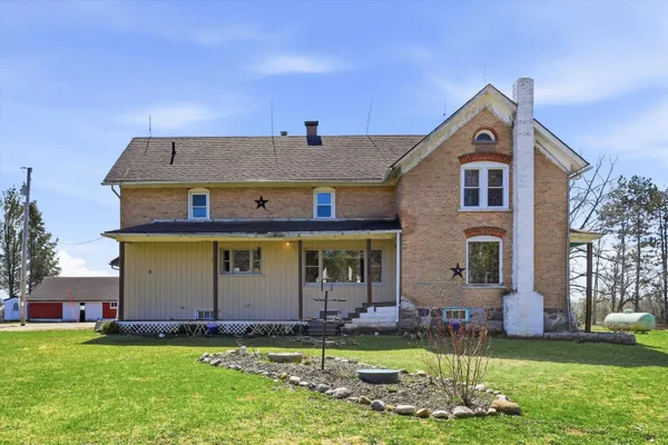 $350,000 | N8424 Nollenberg Road, Manawa, WI 54949