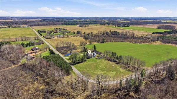 $350,000 | N8424 Nollenberg Road, Manawa, WI 54949