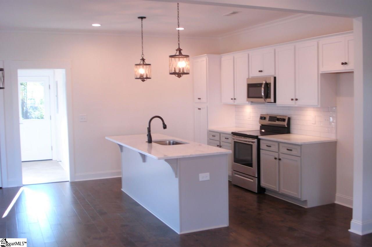17 East Decatur Street Greenville, SC 29617 - Photo 4 of 6 Gallery Image 4