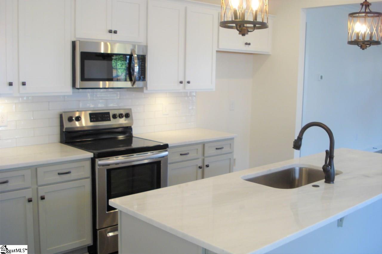 17 East Decatur Street Greenville, SC 29617 - Photo 5 of 6 Gallery Image 5