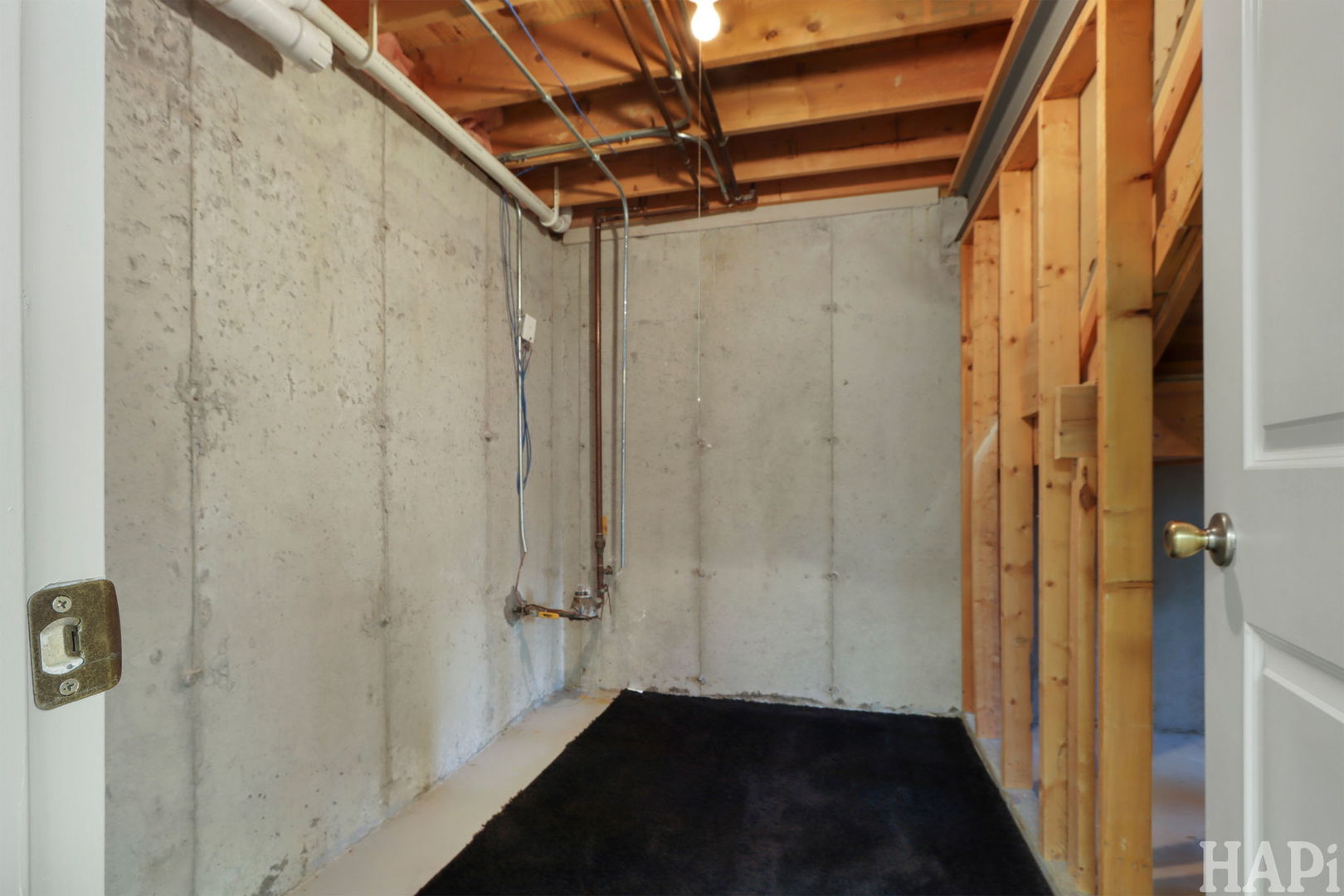 373 Keswick Court, Unit 373 Round Lake, IL 60073 - Photo 25 of 30 a view of a small space