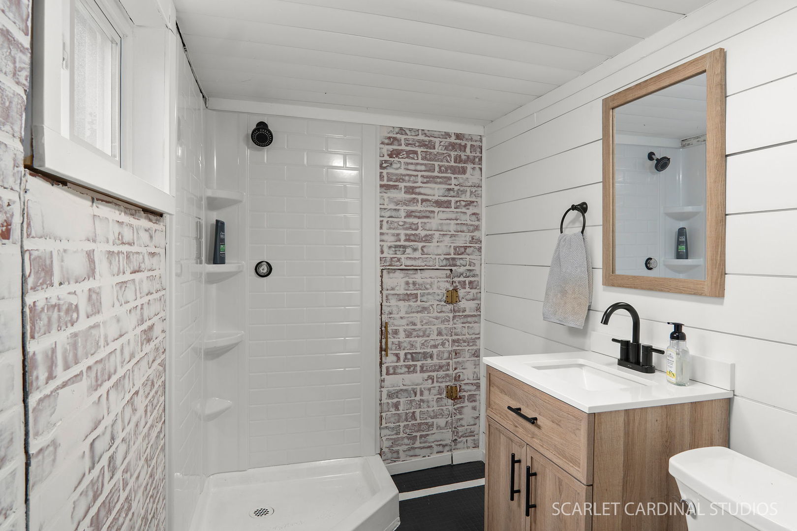 705 Spring Beach Way Cary, IL 60013 - Photo 14 of 32 a bathroom with a sink toilet and shower