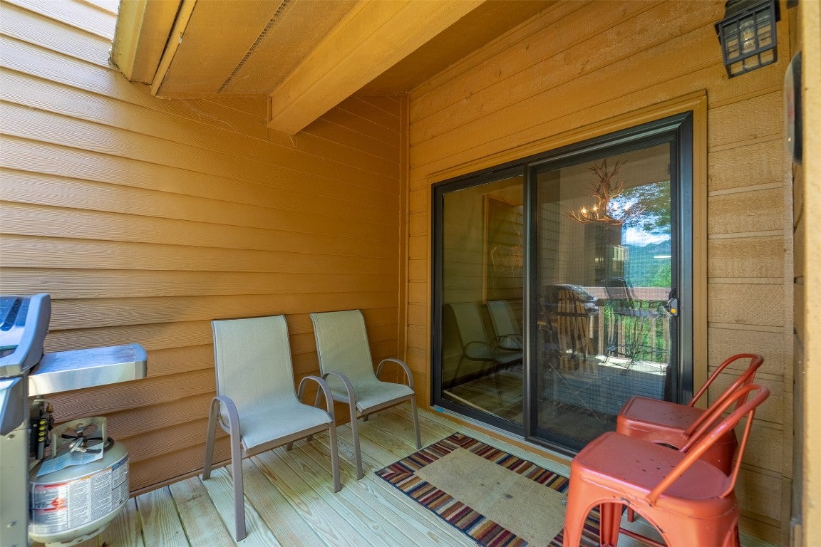 122 Emerald Ridge Road, Unit 45 Sapphire, NC 28774 - Photo 33 of 46 Back deck upper level