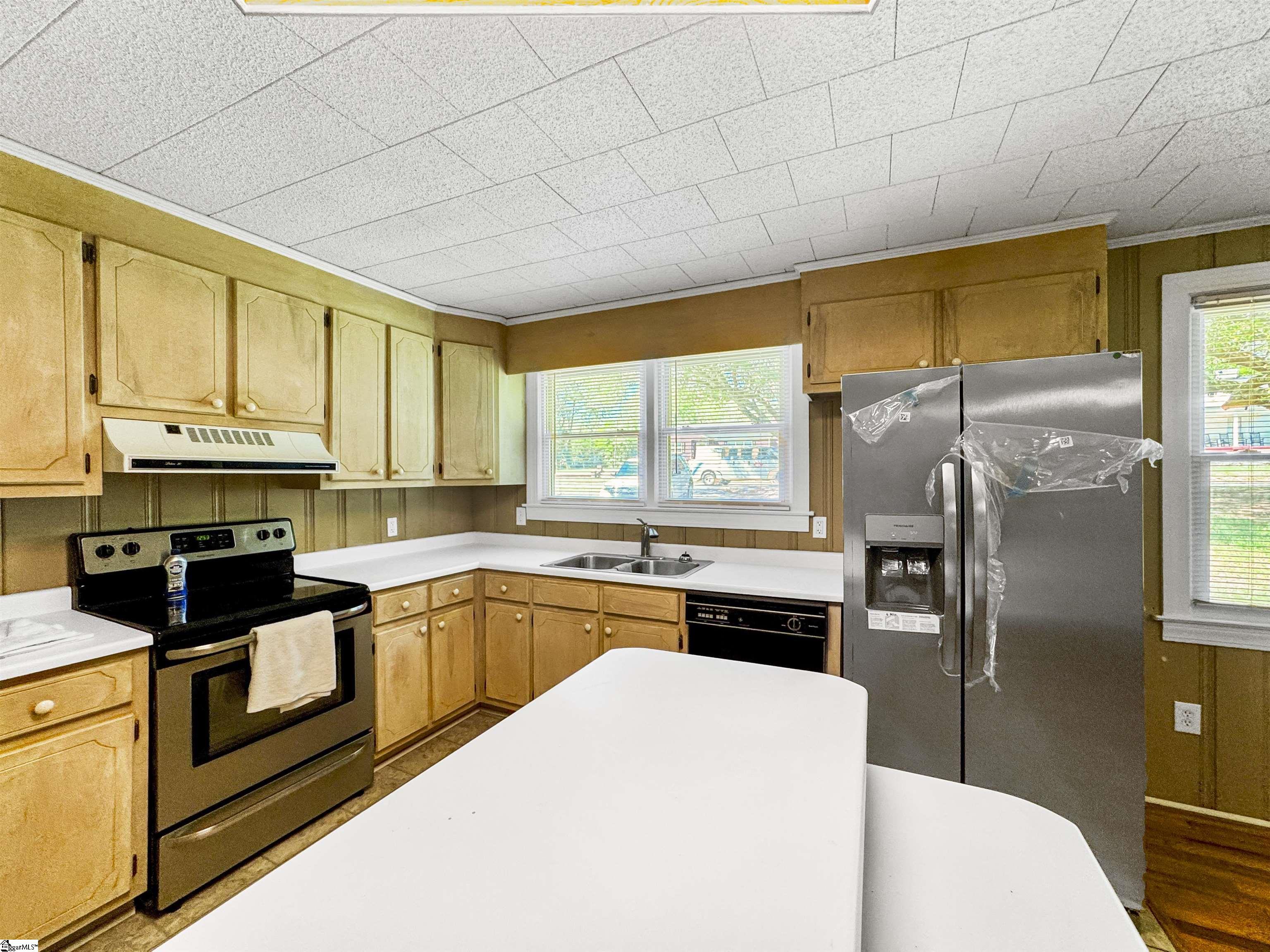 862 North Main Street Gray Court, SC 29645 - Photo 3 of 13 Gallery Image 3