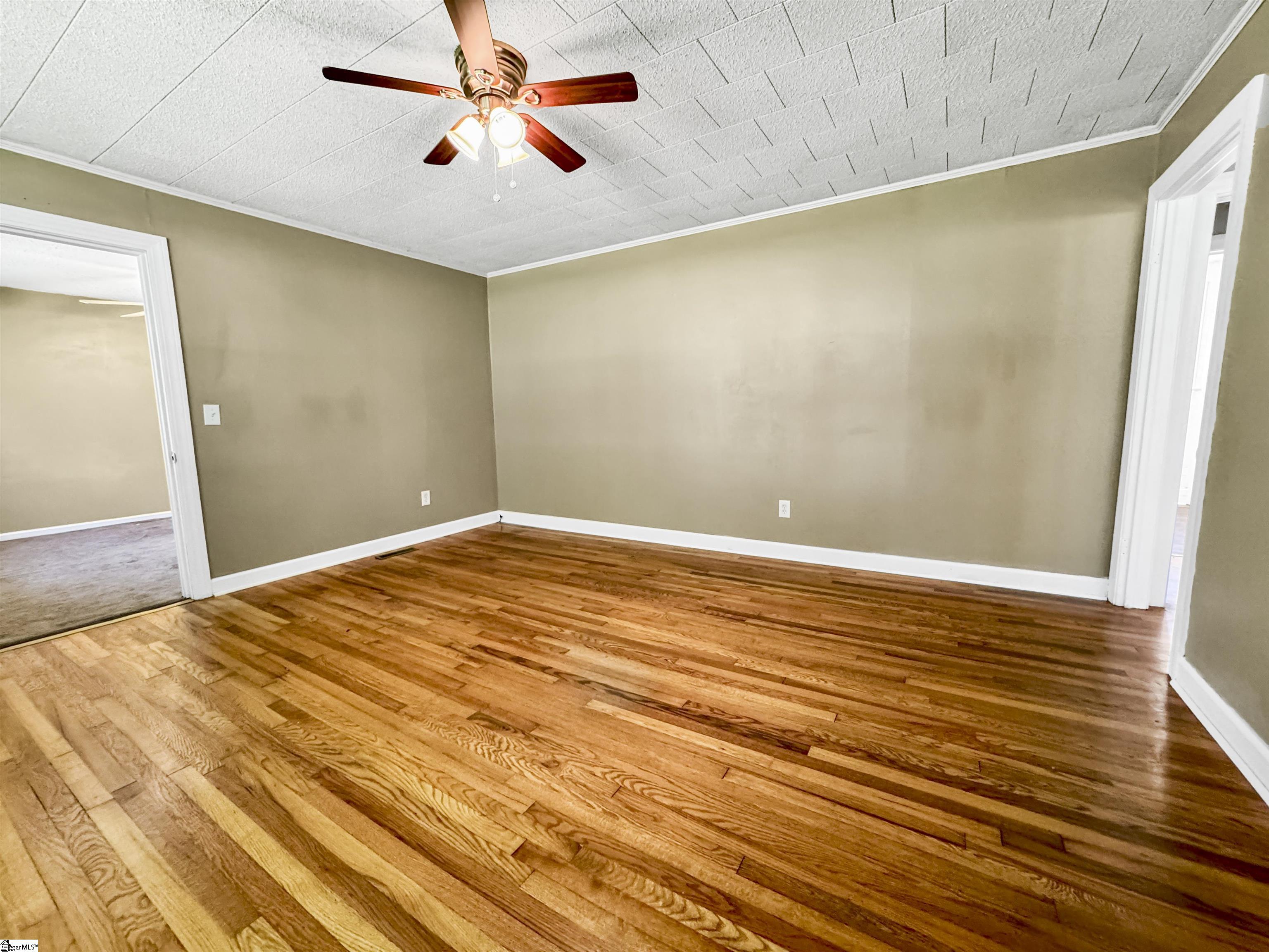 862 North Main Street Gray Court, SC 29645 - Photo 5 of 13 Gallery Image 5