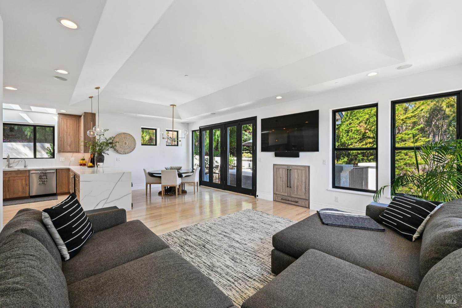 7 Sea View Avenue San Rafael, CA 94901 - Photo 11 of 37 Gallery Image 11