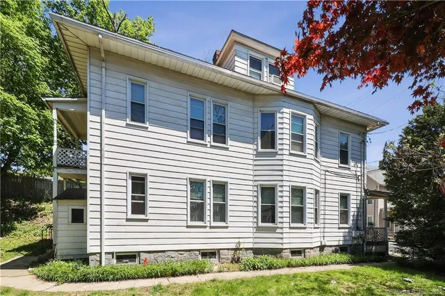 a view of backyard of house