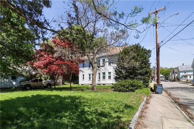 $600,000 | 19 5th Street, Ansonia, CT 06401