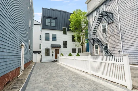 $1,849,000 | 147 West 8th Street, Unit 147, Boston, MA 02127