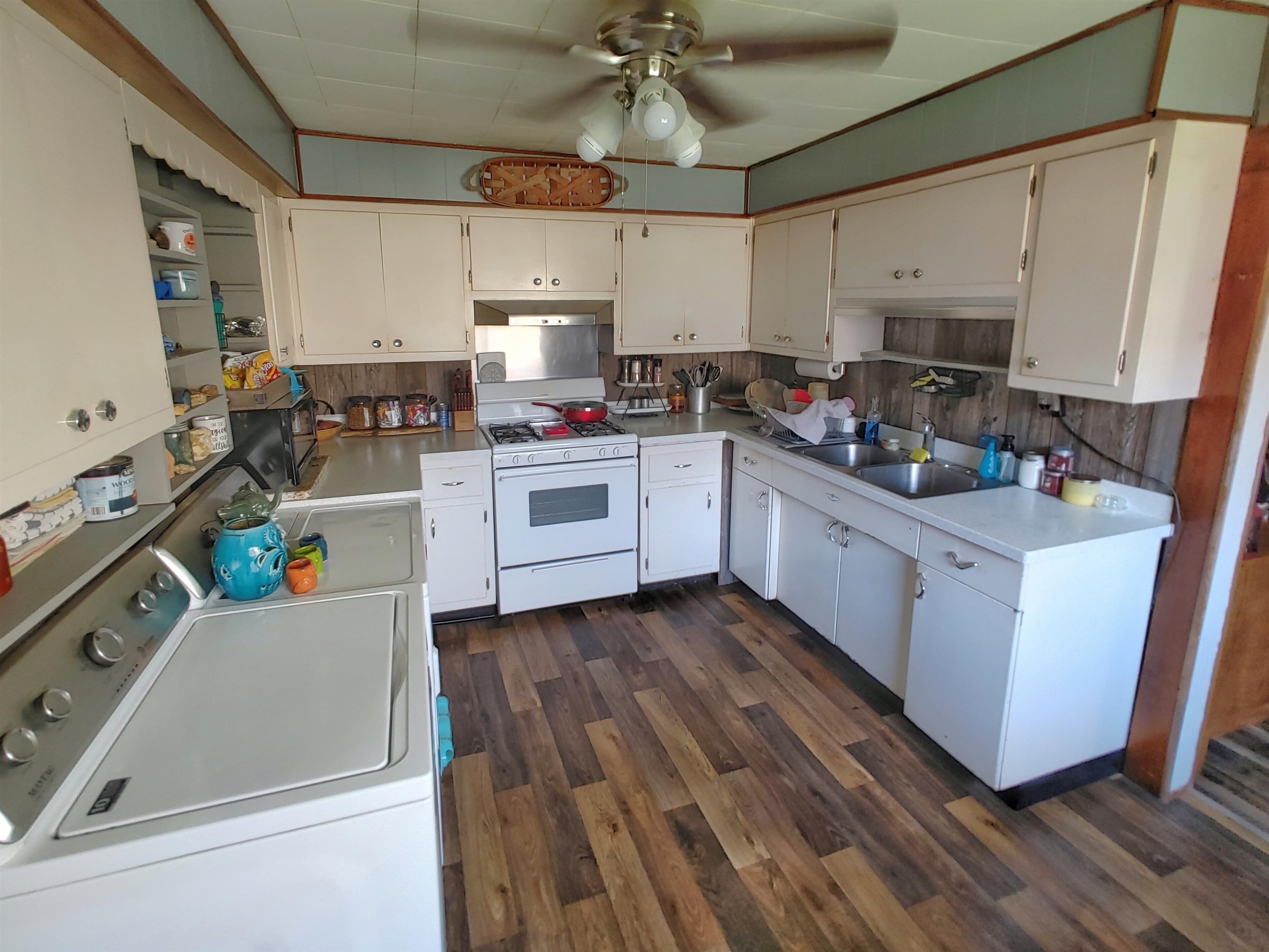 2811 Two Mile Creek Road Wayne, WV 25570 - Photo 7 of 31 Gallery Image 7