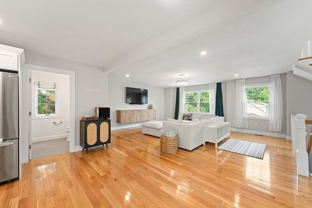 26 A Maravista Road Worcester, MA 01606 - Photo 11 of 32 Gallery Image 11