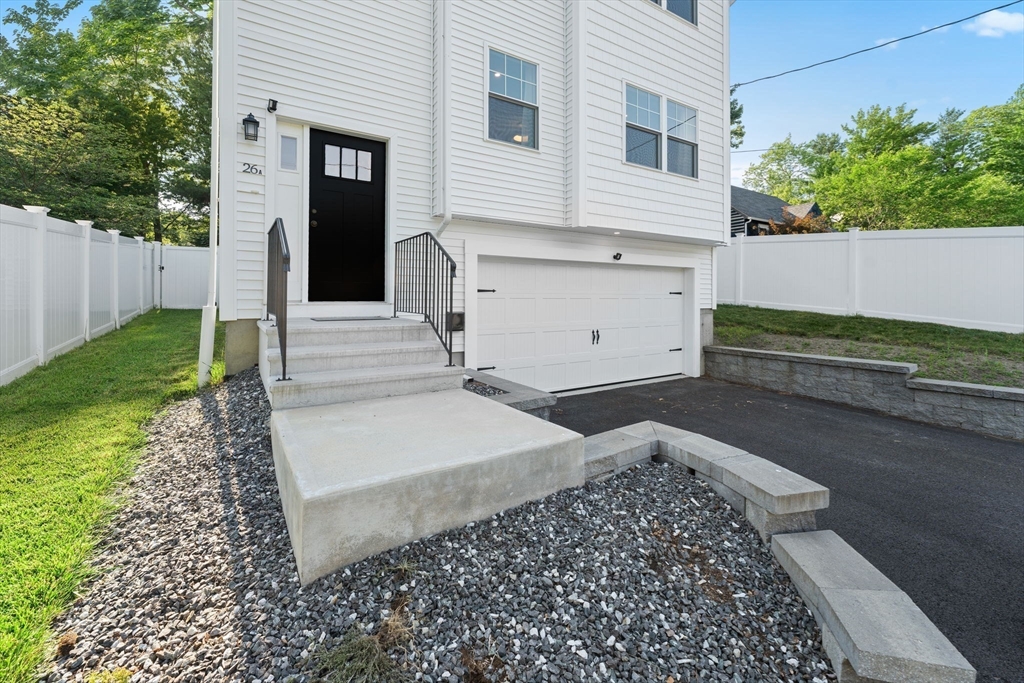 26 A Maravista Road Worcester, MA 01606 - Photo 3 of 32 Gallery Image 3
