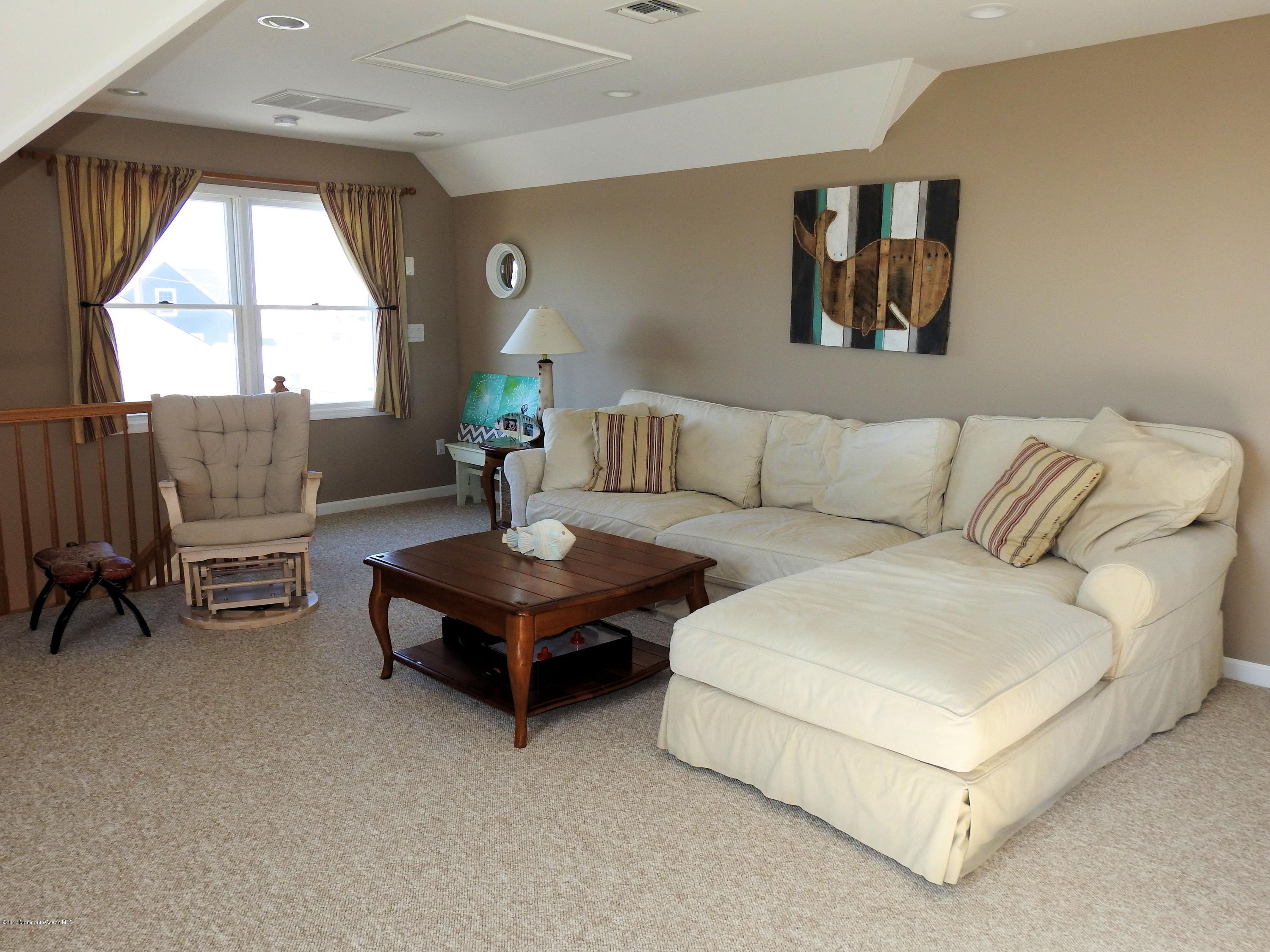 114 Bayberry Road Lavallette, NJ 08735 - Photo 11 of 23 3rd_2