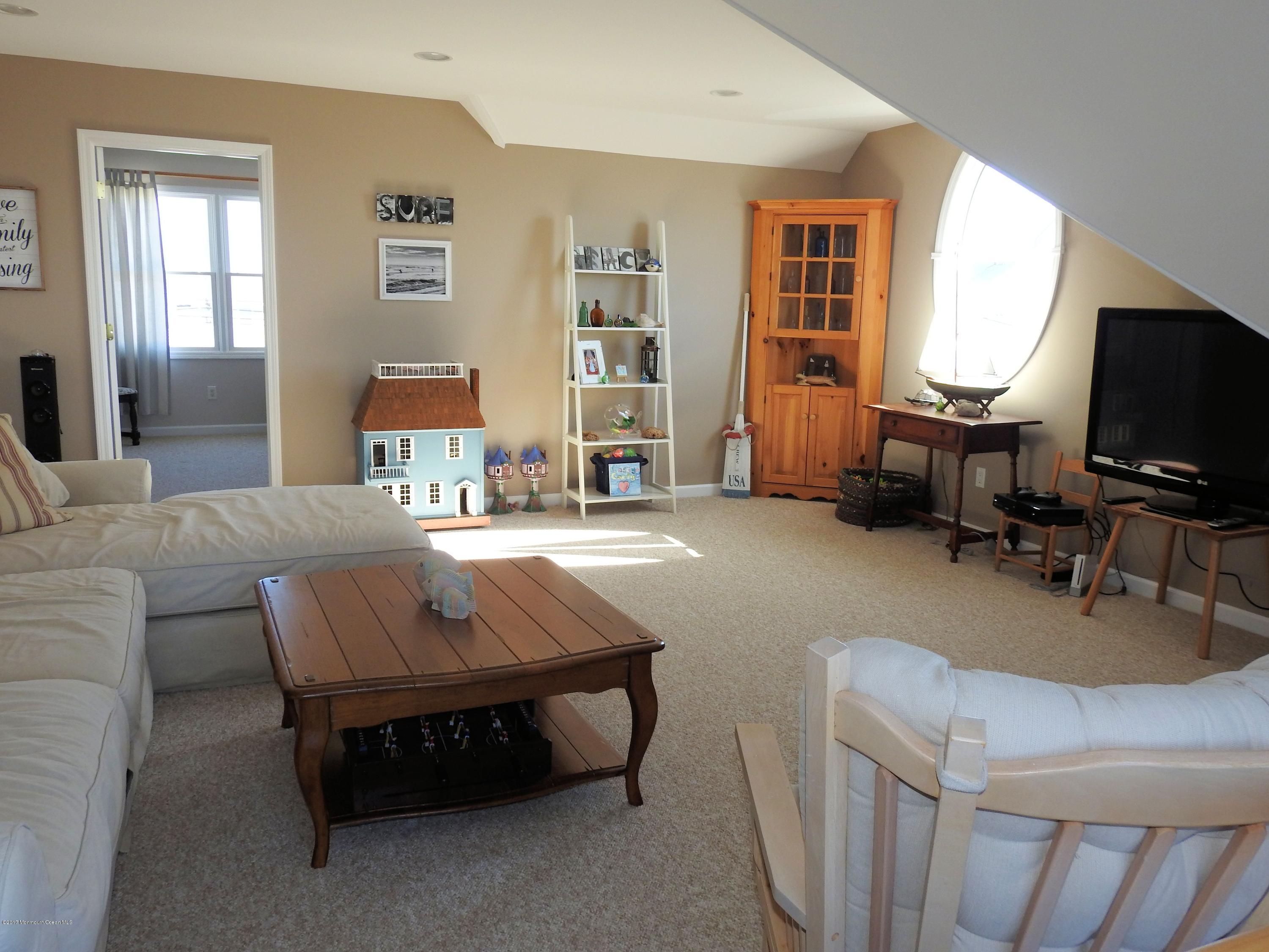 114 Bayberry Road Lavallette, NJ 08735 - Photo 12 of 23 3rd_3