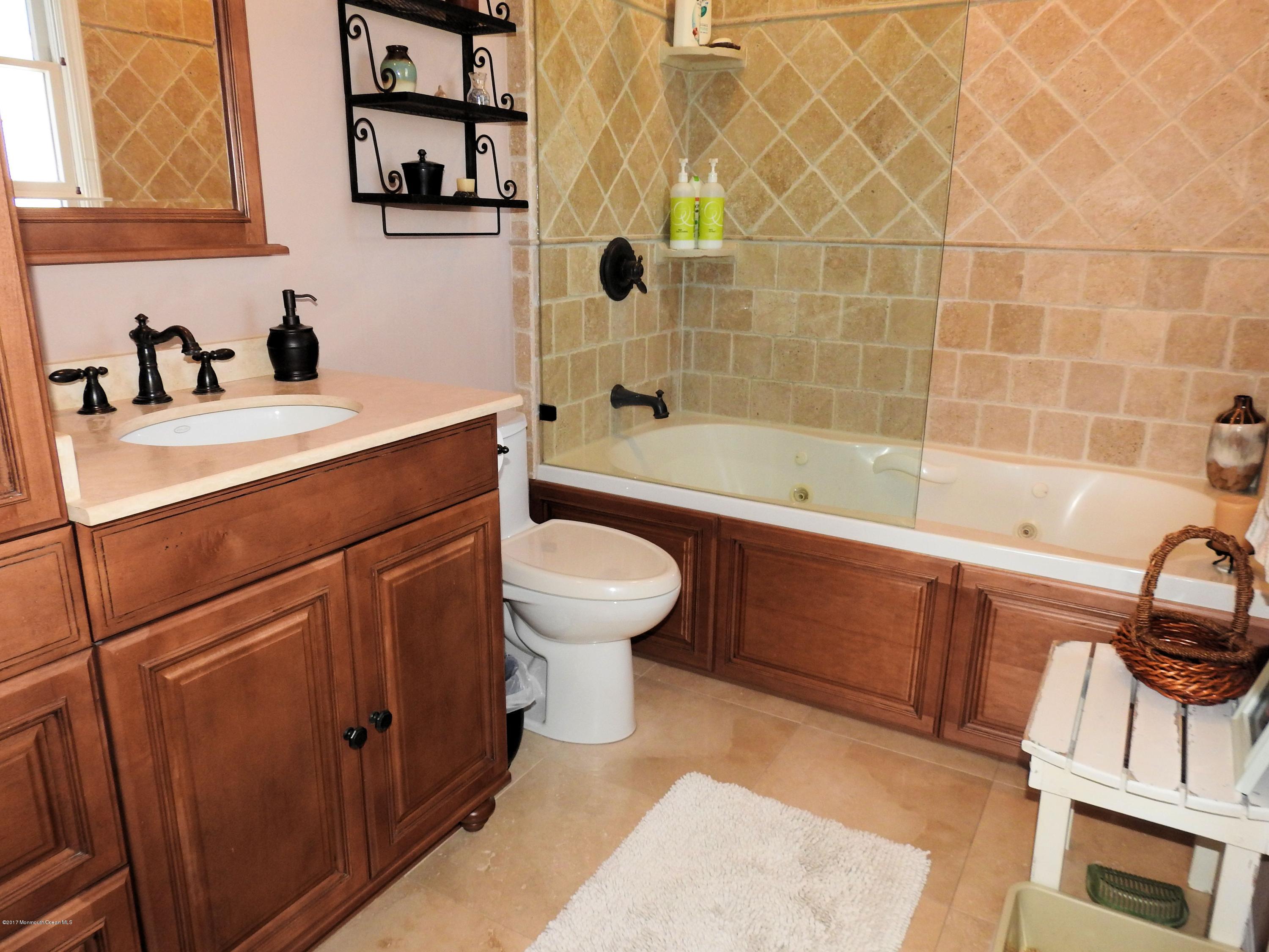 114 Bayberry Road Lavallette, NJ 08735 - Photo 15 of 23 mbath