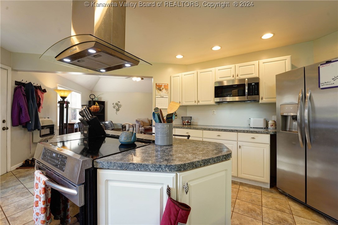 1117 Trace Fork Road Charleston, WV 25320 - Photo 8 of 28 Gallery Image 8