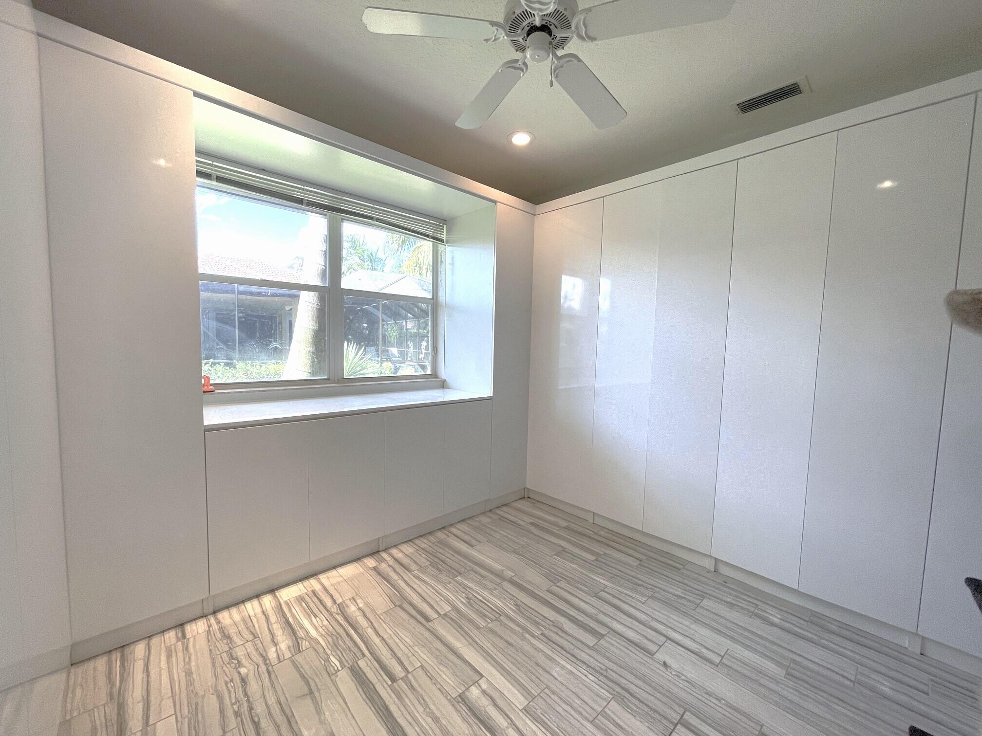 10575 Stonebridge Boulevard Boca Raton, FL 33498 - Photo 24 of 38 Guest bed