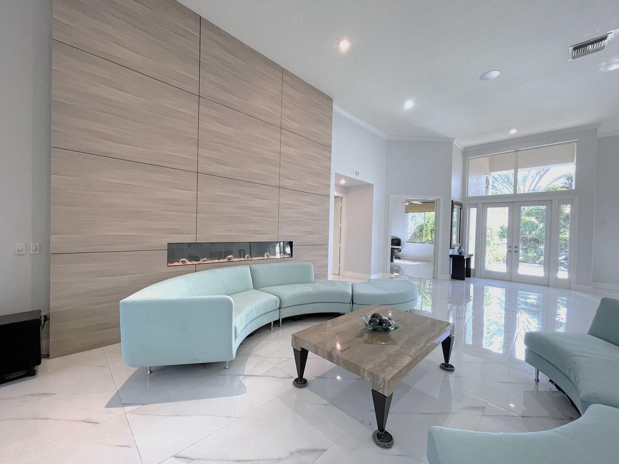 10575 Stonebridge Boulevard Boca Raton, FL 33498 - Photo 5 of 38 Living room