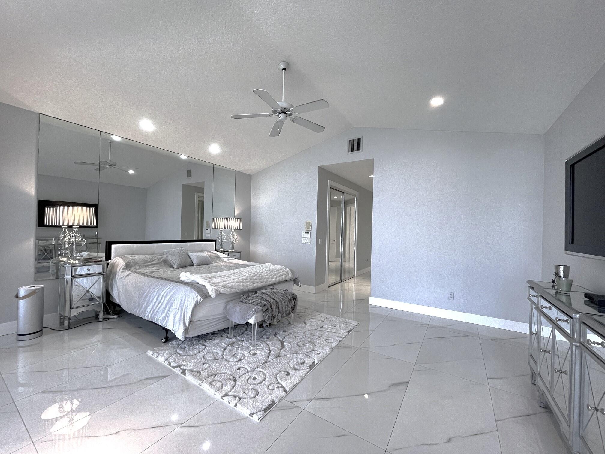 10575 Stonebridge Boulevard Boca Raton, FL 33498 - Photo 10 of 38 Master