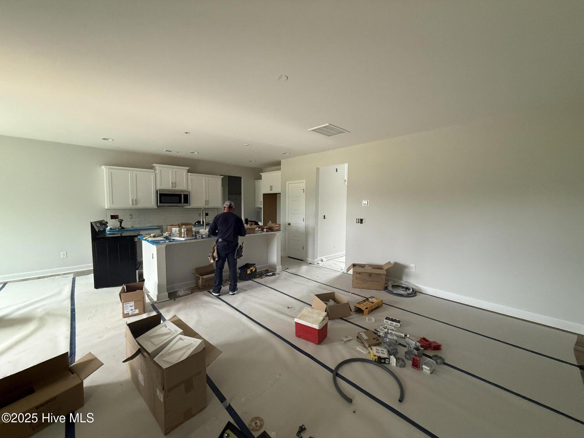 202 Tuskeegee Drive Smithfield, NC 27577 - Photo 4 of 16 05.26.25 4