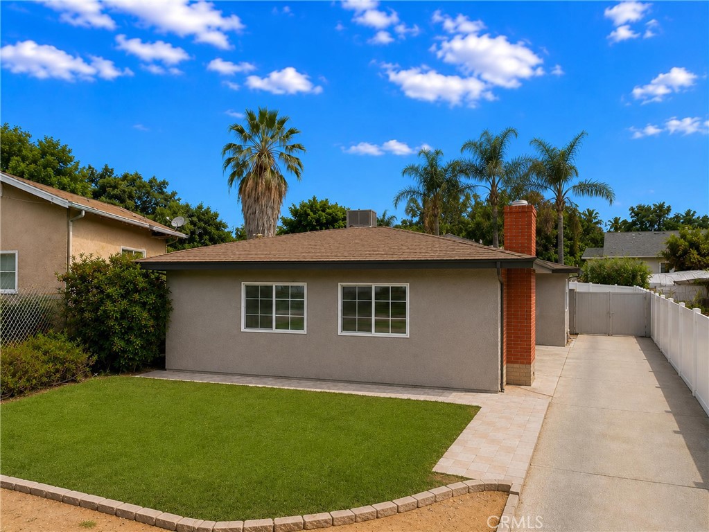6057 Florence Street Riverside, CA 92504 - Photo 2 of 14 Virtually Cleaned Up