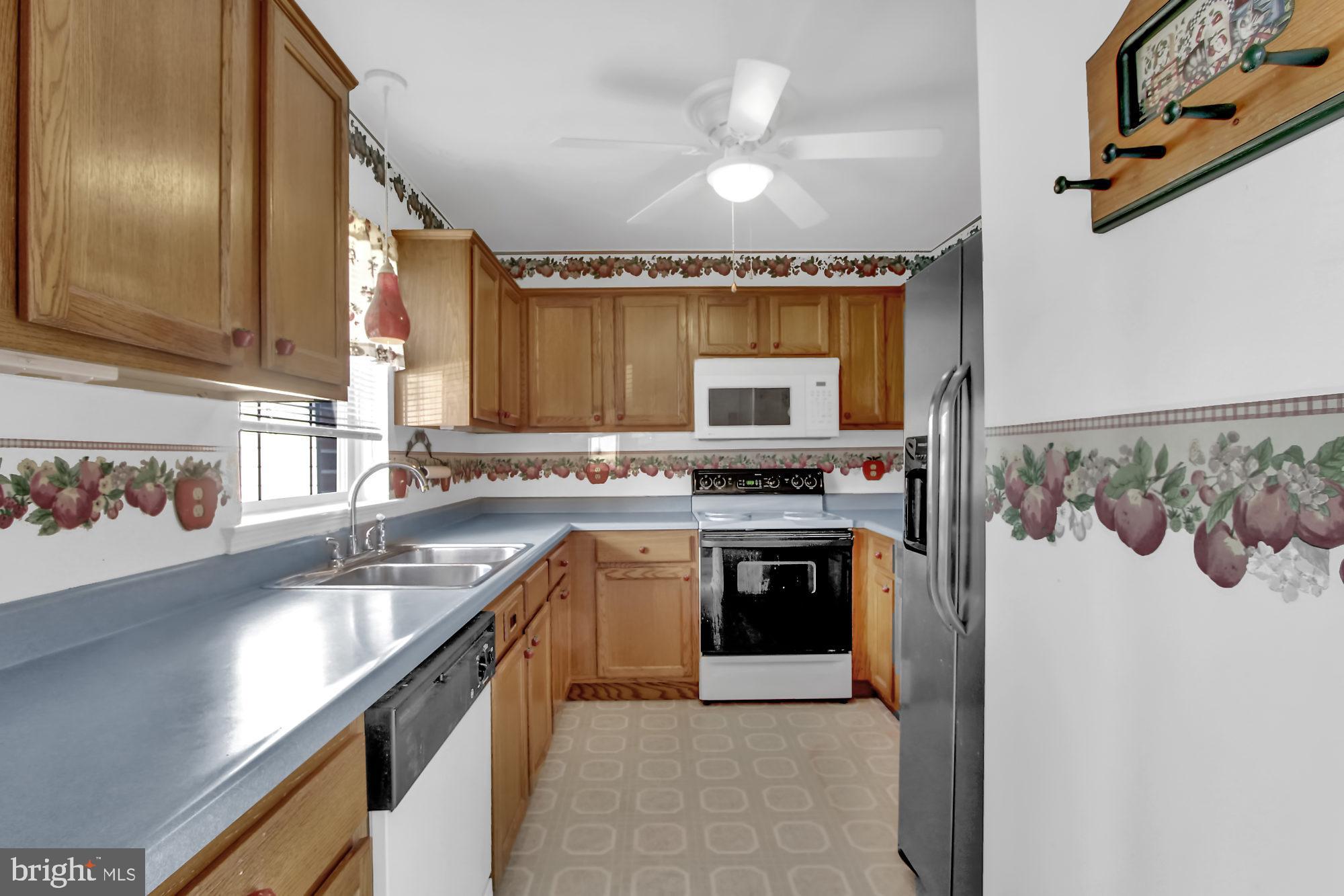 61 East 3rd Avenue Spring Grove, PA 17362 - Photo 9 of 26