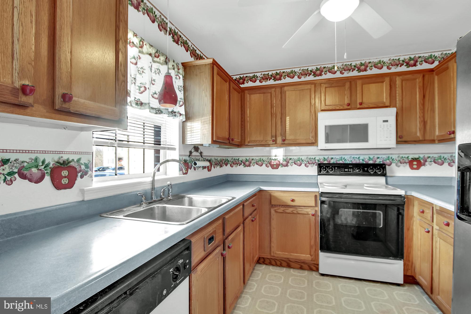 61 East 3rd Avenue Spring Grove, PA 17362 - Photo 10 of 26
