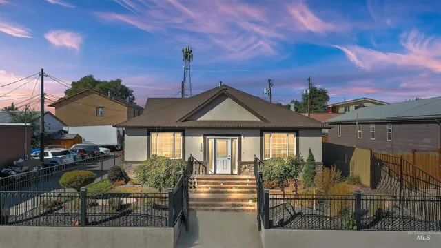 $379,000 | 130 East Ave B, Jerome, ID 83338