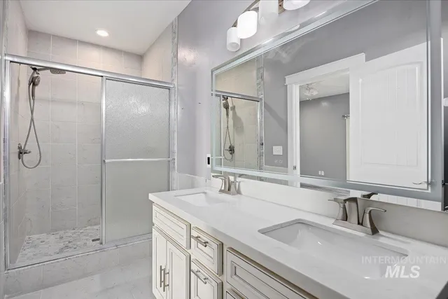 $379,000 | 130 East Ave B, Jerome, ID 83338