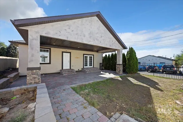 $379,000 | 130 East Ave B, Jerome, ID 83338