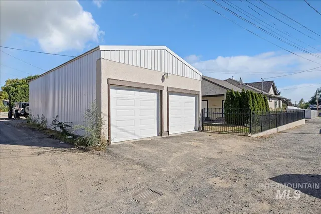 $379,000 | 130 East Ave B, Jerome, ID 83338