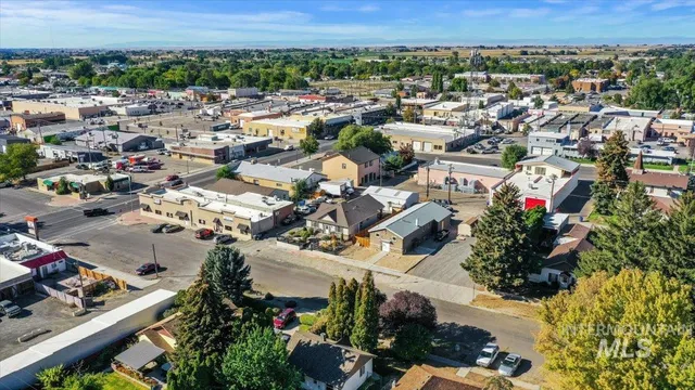 $379,000 | 130 East Ave B, Jerome, ID 83338