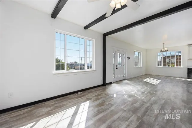 $379,000 | 130 East Ave B, Jerome, ID 83338