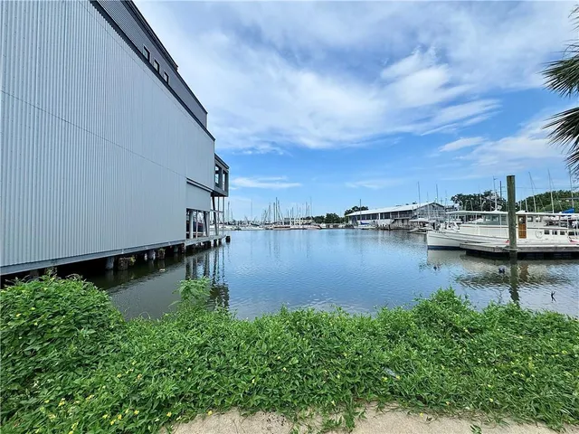 $250,000 | 7700 Breakwater Drive, New Orleans, LA 70124