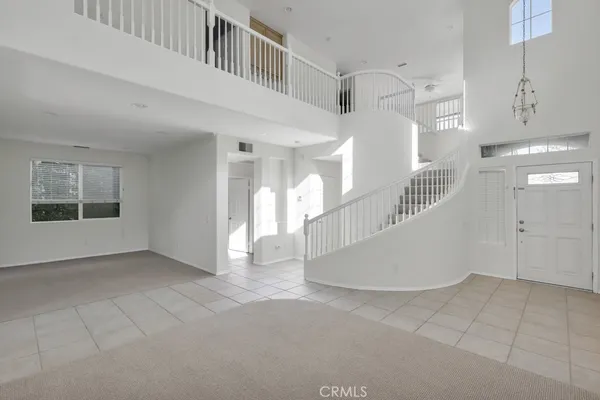 a view interior of a house with entryway