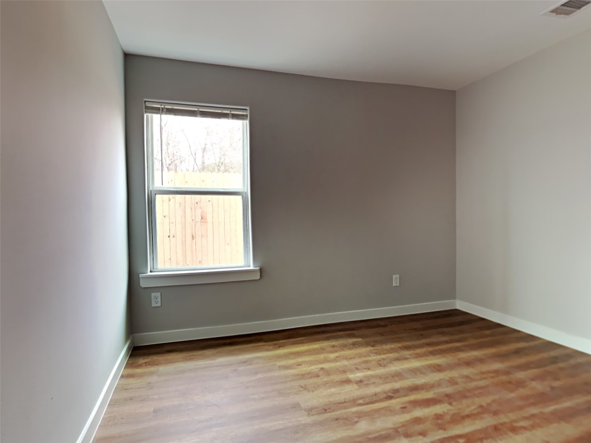 8639 Sunderland Road Houston, TX 77028 - Photo 11 of 14 Gallery Image 11