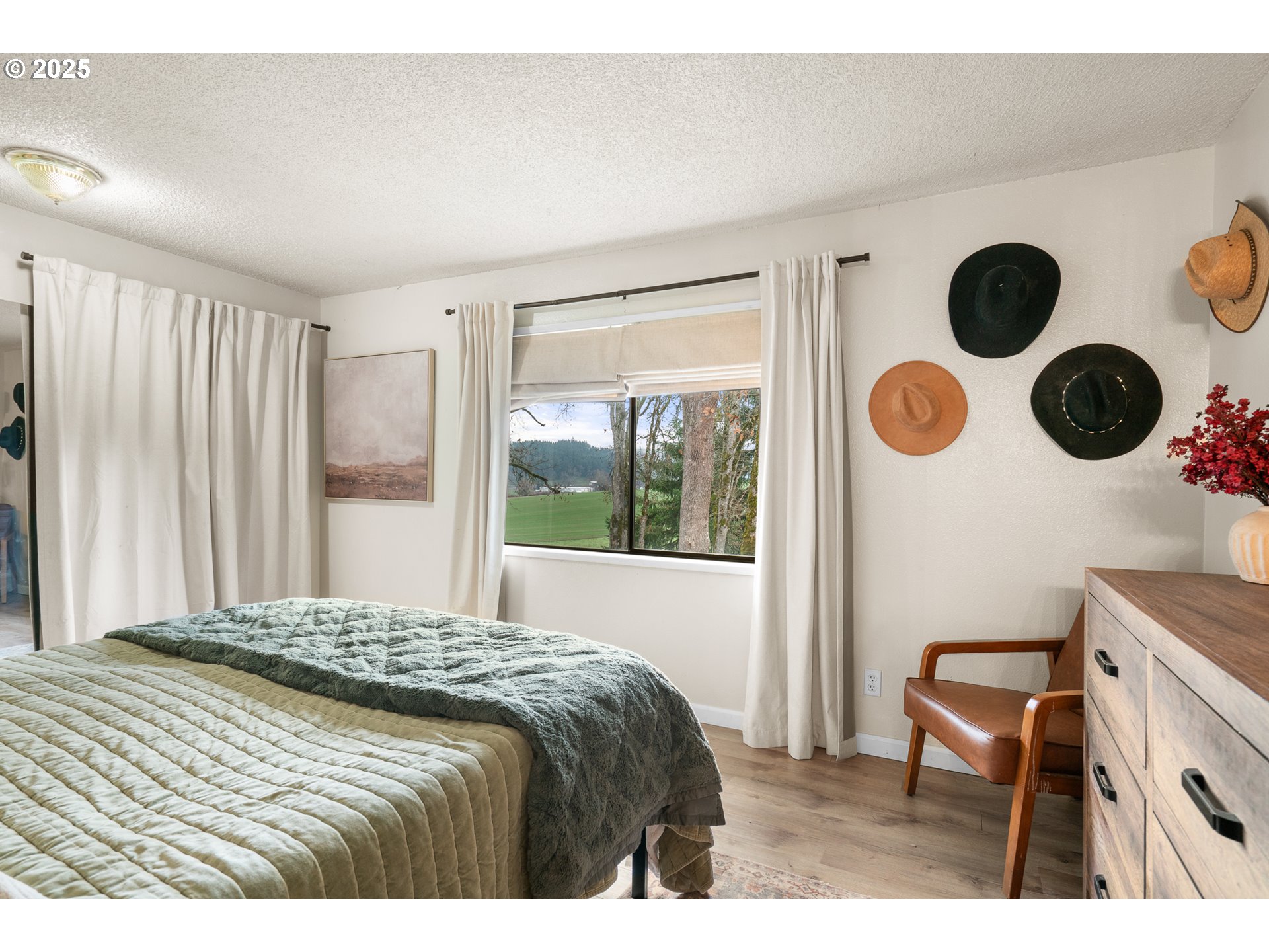 6020 Valley View Road Northeast Silverton, OR 97381 - Photo 22 of 45