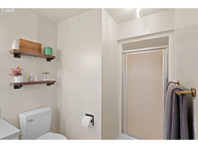 a bathroom with a toilet
