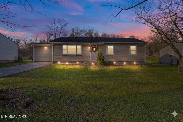 $275,000 | 319 Meadowview Drive, Harriman, TN 37748