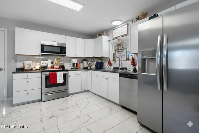 $275,000 | 319 Meadowview Drive, Harriman, TN 37748