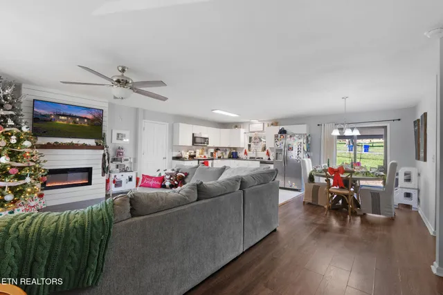 $275,000 | 319 Meadowview Drive, Harriman, TN 37748