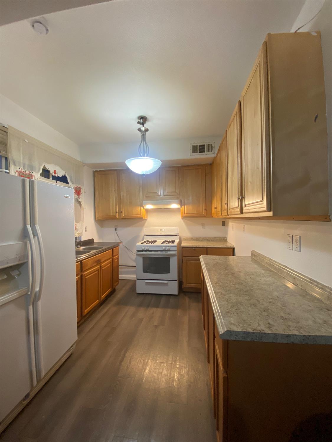 2244 North Thompson Avenue Reedley, CA 93654 - Photo 17 of 31