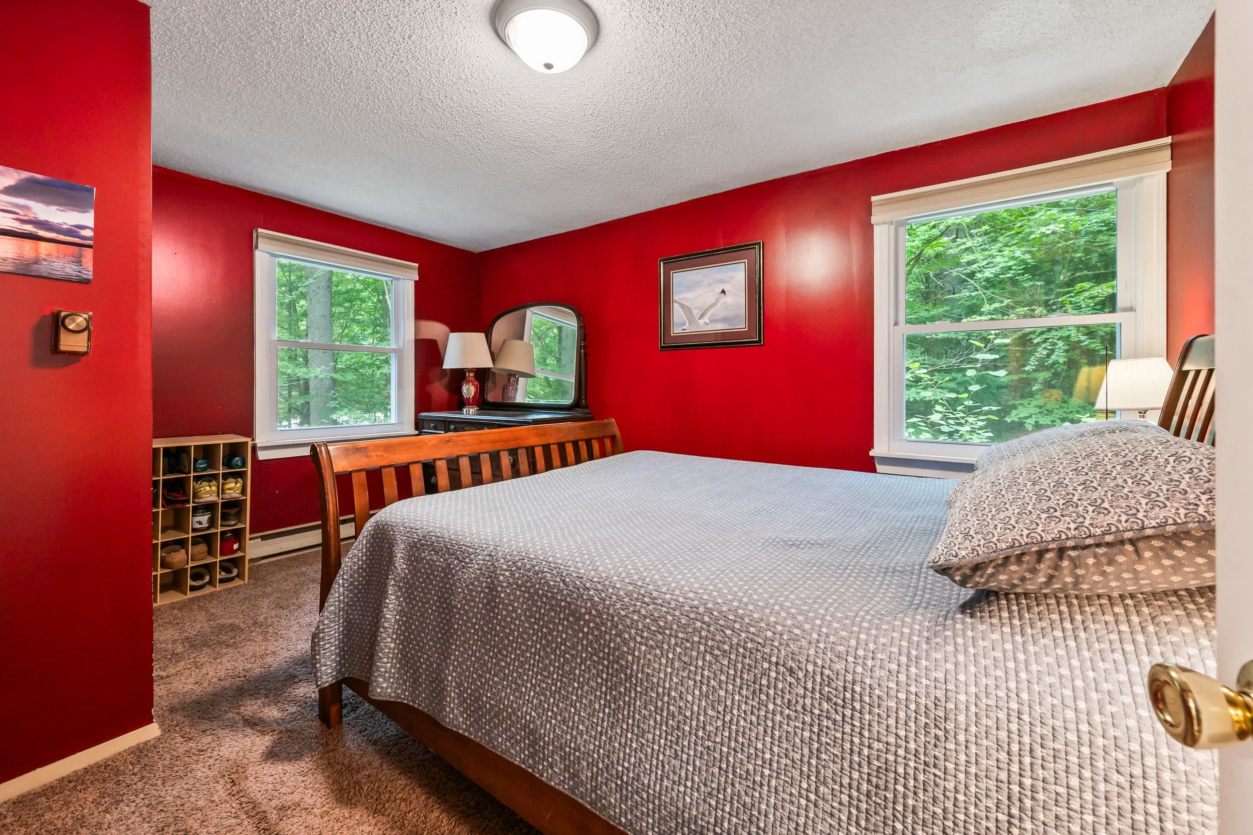 453 Old Mill Road Conway, NH 03813 - Photo 17 of 38