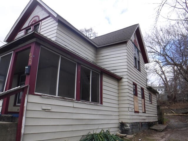 620 Gilbert Avenue Kalamazoo, MI 49048 - Photo 2 of 16