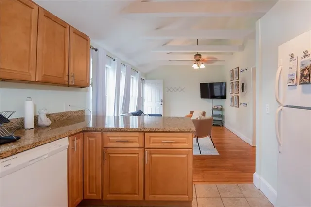 $3,300 | 391 Aquidneck Avenue, Middletown, RI 02842