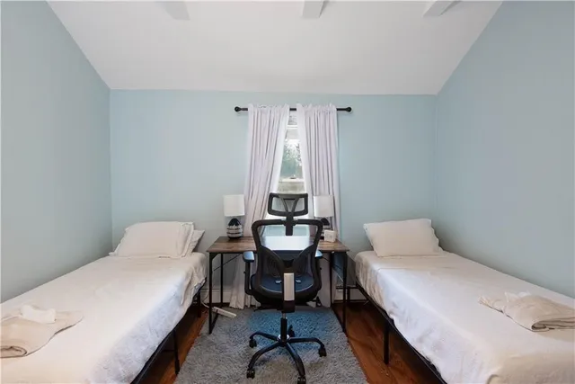 $3,300 | 391 Aquidneck Avenue, Middletown, RI 02842