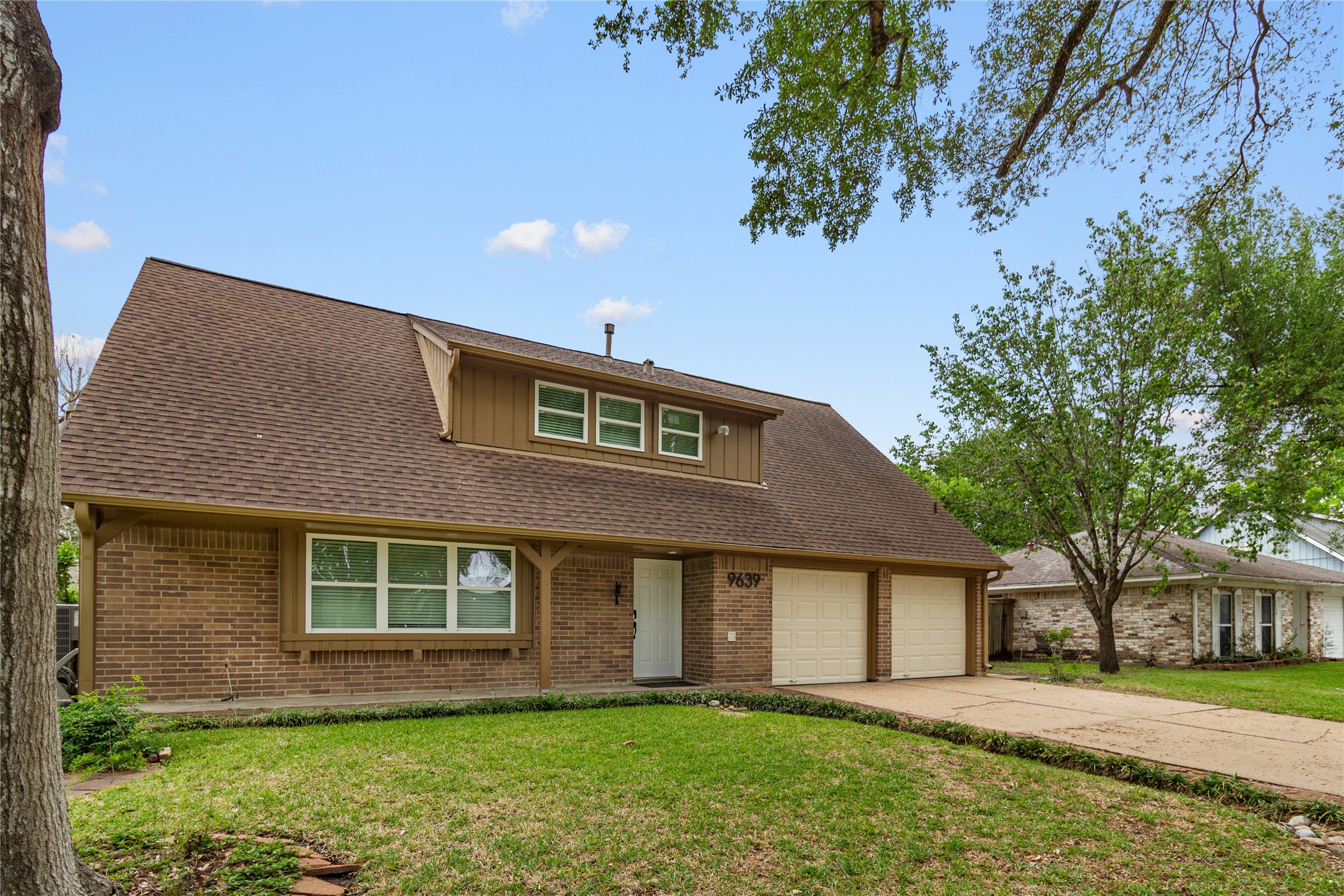 9639 Springview Lane Houston, TX 77080 - Photo 1 of 28