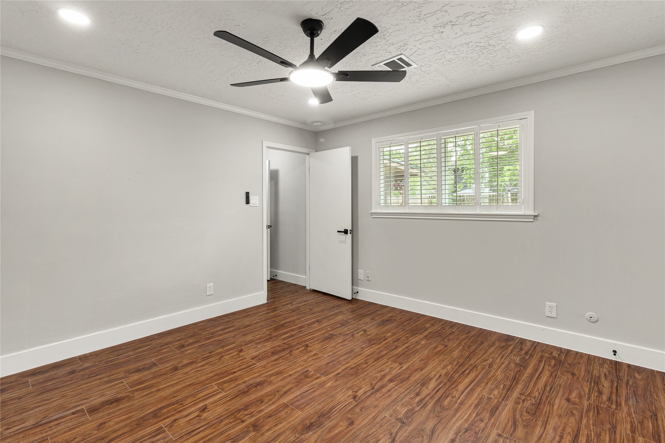 9639 Springview Lane Houston, TX 77080 - Photo 19 of 28