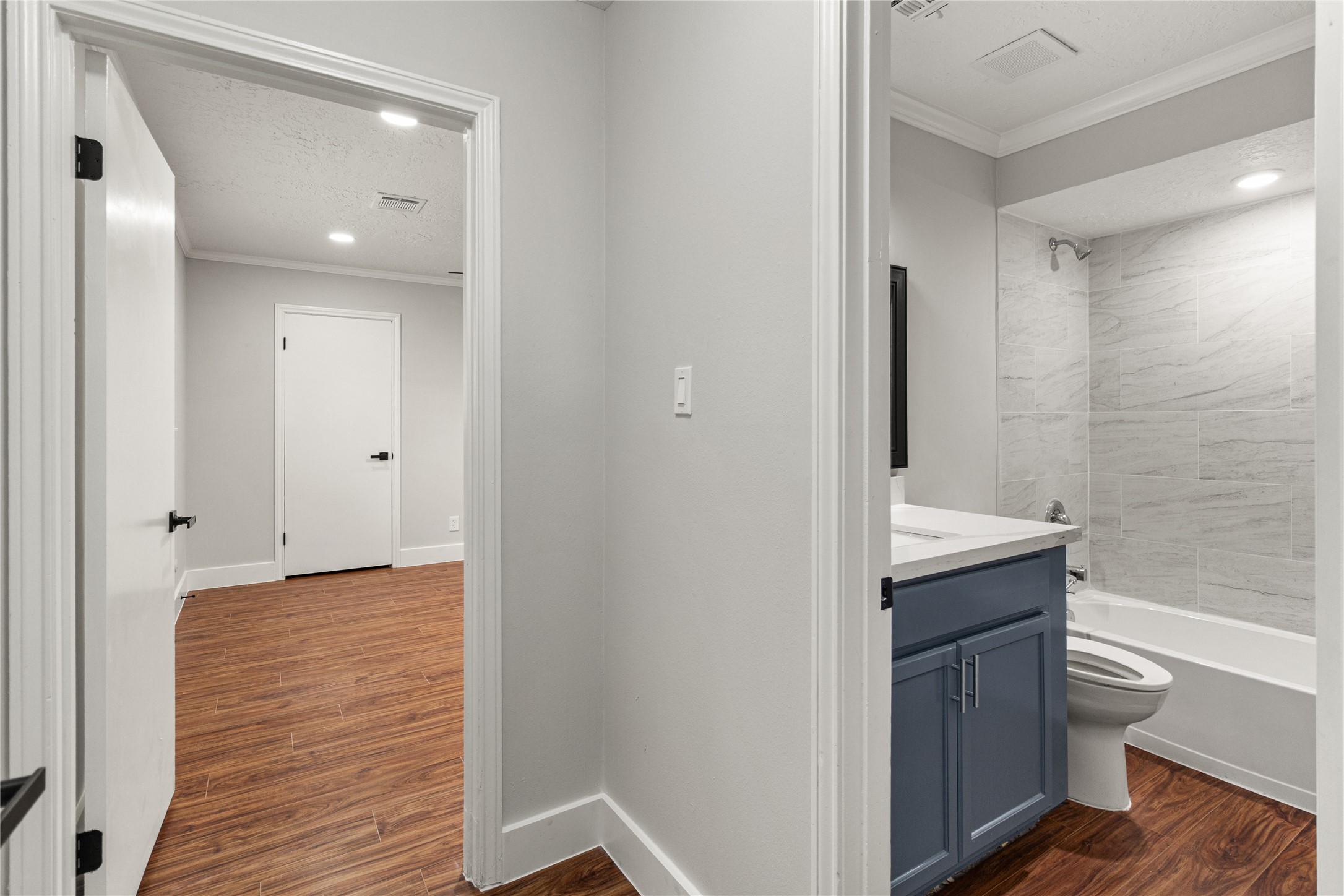 9639 Springview Lane Houston, TX 77080 - Photo 22 of 28